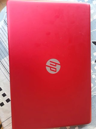 Portátil HP Negro y Rojo