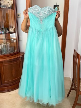 Vestido de 15 años turquesa con pedrería