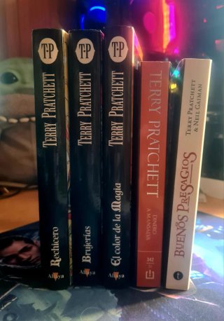 5 Libros de Terry Pratchett