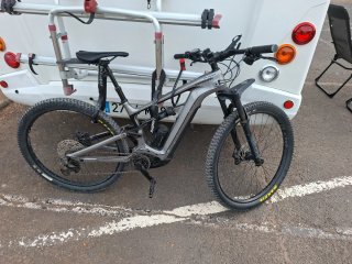 Bicicleta Eléctrica Cannondale de Carbono