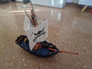 Barco Pirata Playmobil con Calavera