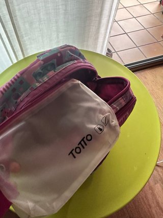 Mochila y Estuche Totto Rosa