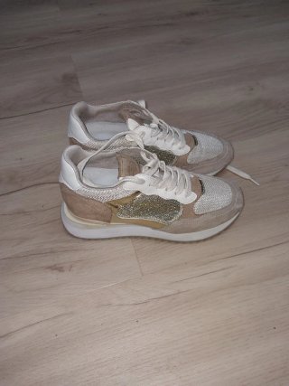 Zapatillas Corina Beige y Dorado Talla 37
