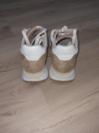 Zapatillas Corina Beige y Dorado Talla 37