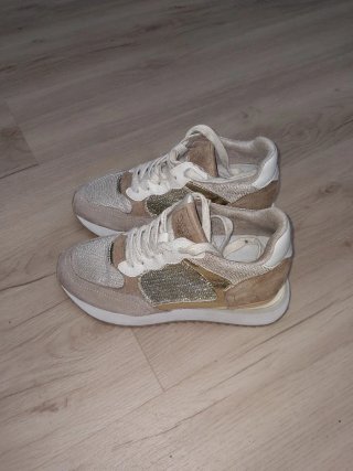Zapatillas Corina Beige y Dorado Talla 37