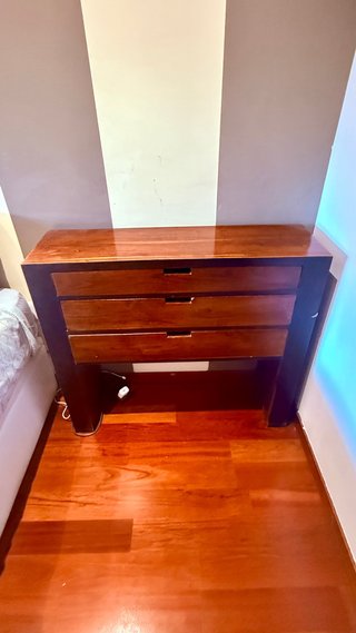 Consola de madera con 3 cajones ..
