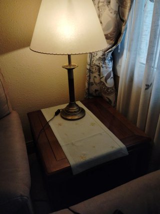 Mesita Cuadrada de Madera