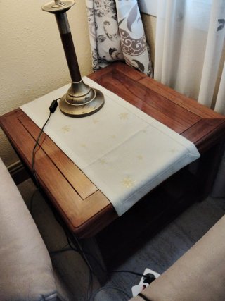 Mesita Cuadrada de Madera