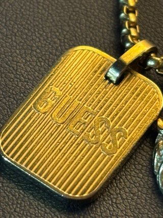 Cadena Guess con Colgantes