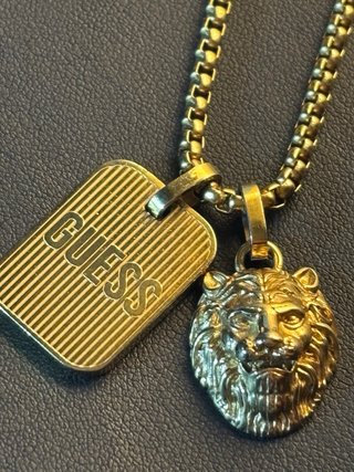 Cadena Guess con Colgantes