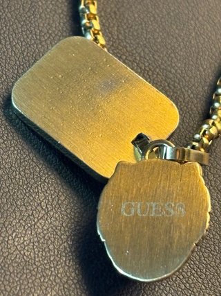 Cadena Guess con Colgantes