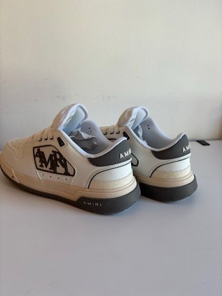 Zapatillas Amiri Beige y Blancas