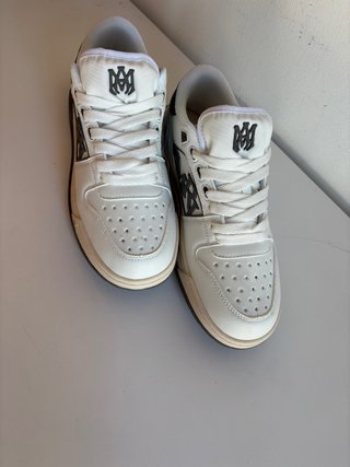 Zapatillas Amiri Beige y Blancas