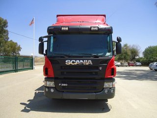Scania P 380-CAMIONES GANADEROS