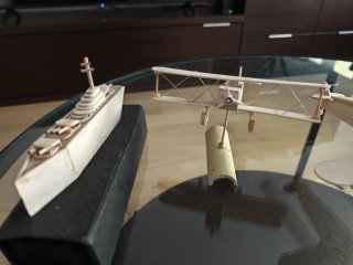 Maquetas de Avión y Barco en Madera