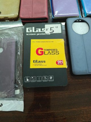 Lote de 13 Fundas y Protectores de Pantalla