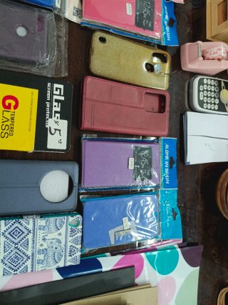 Lote de 13 Fundas y Protectores de Pantalla