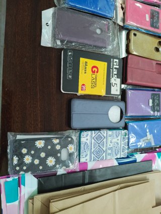 Lote de 13 Fundas y Protectores de Pantalla