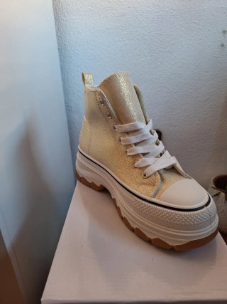 Zapatillas Deportivas Doradas Brillantes