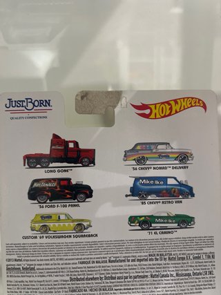 Hot Wheels Premium Custom '69Volkswagen Squareback