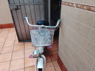 Bicicleta paseo vintage blanca.(Precio negociable)