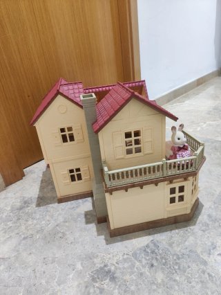 Casa con luces+casa de campo sylvanian families