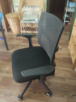Silla de oficina negra
