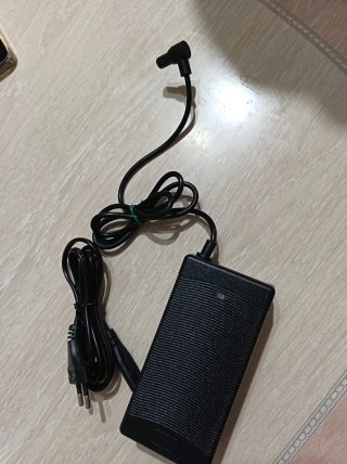 Cargador Patinete Eléctrico