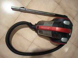 Aspirador sin bolsa Polti 1400W