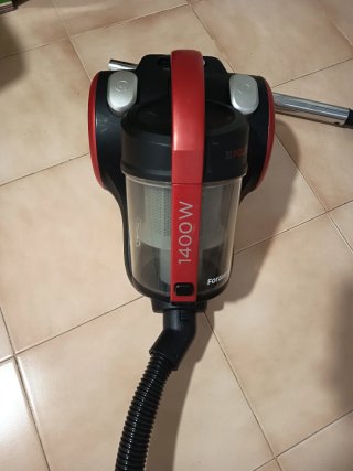 Aspirador sin bolsa Polti 1400W