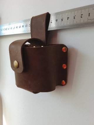 Funda de cuero para Metro hecha a mano