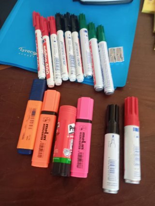 Lote de Material de Oficina y Plastificadora