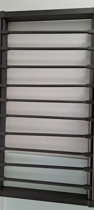 Colgador de pantalones para armario de 10 barras.