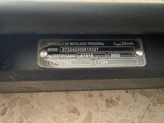 Patinete eléctrico gris