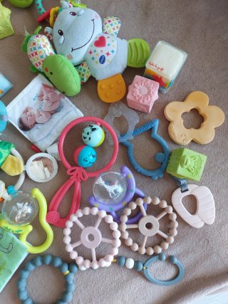 Lote de juguetes para bebé