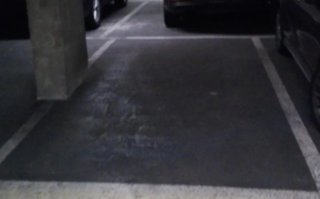 Plaza alquiler (noches)+ punto recarga eléctrico.