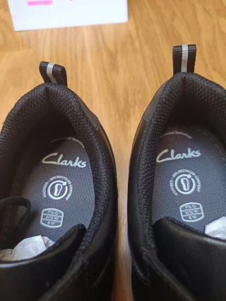 Zapatos Clarks Negros NUEVOS SIN ESTRENAR