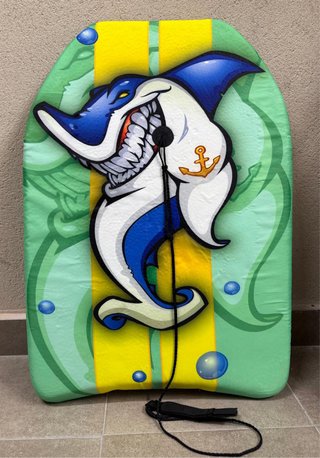 Tabla de surf infantil tiburón