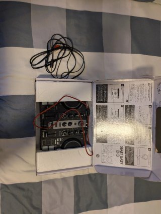 Controladora DJ Hercules Impulse 200 MK2