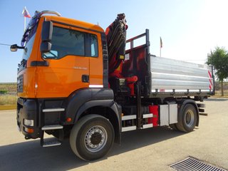 MAN TGA 18 390 D20--CAMIONES CON GRUA