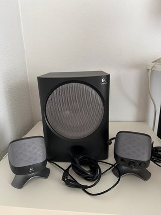 Altavoces Logitech X-220