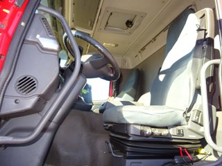 Volvo FM 330--CAMIONES CON GRUA