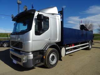 Volvo FL 260.18--CAMIONES CON GRUA
