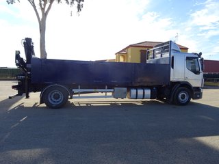 Volvo FL 260.18--CAMIONES CON GRUA