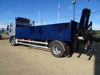 Volvo FL 260.18--CAMIONES CON GRUA