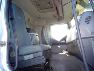 Volvo FL 260.18--CAMIONES CON GRUA