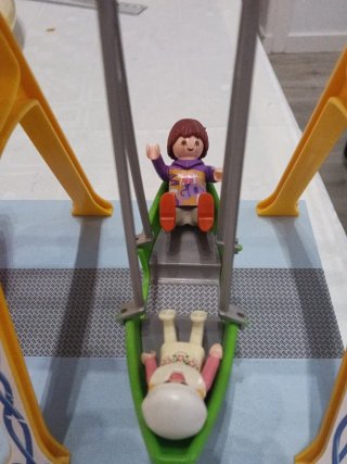 Columpio Playmobil con figuras