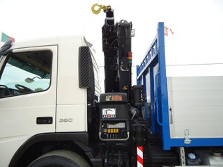 Volvo FM 360--CAMIONES CON GRUA