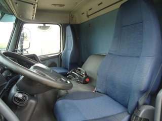 Volvo FM 360--CAMIONES CON GRUA