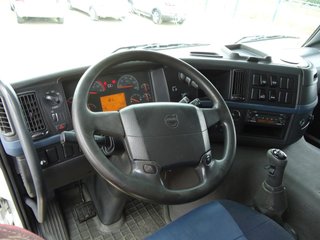Volvo FM 360--CAMIONES CON GRUA